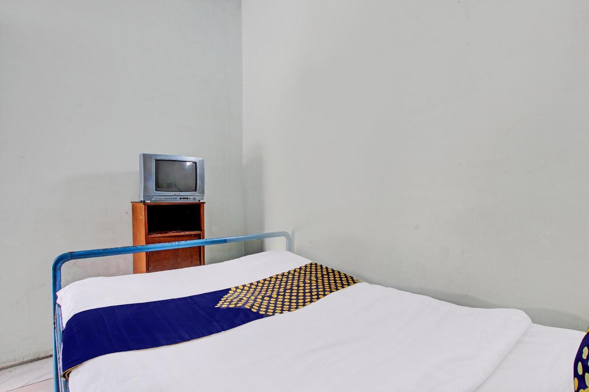 Spot On 92336 Hotel Sukowati Solo المظهر الخارجي الصورة