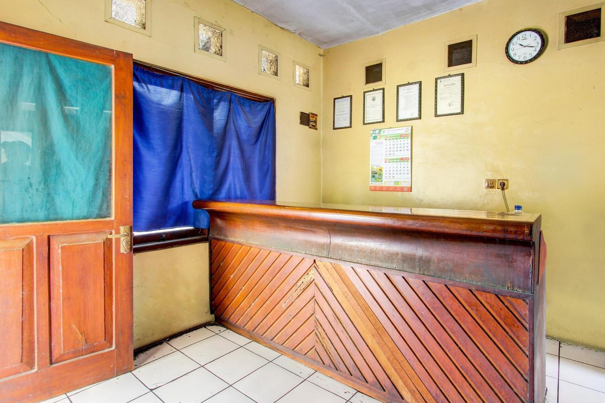 Spot On 92336 Hotel Sukowati Solo المظهر الخارجي الصورة