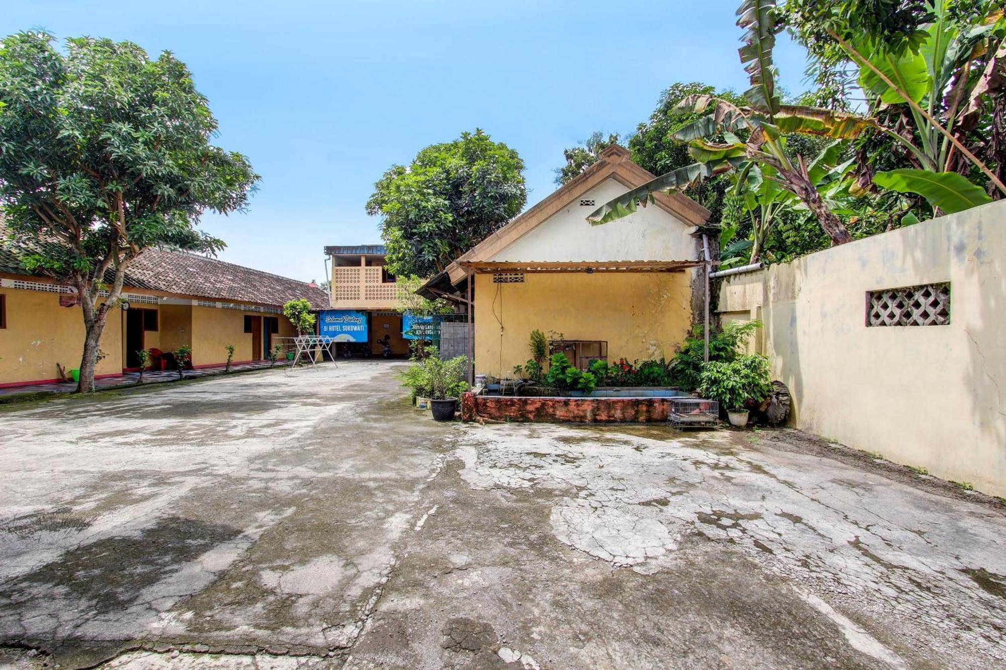 Spot On 92336 Hotel Sukowati Solo المظهر الخارجي الصورة