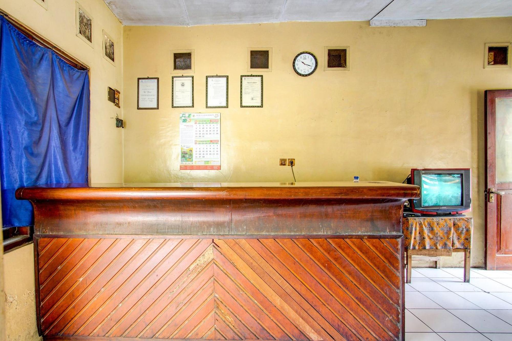 Spot On 92336 Hotel Sukowati Solo المظهر الخارجي الصورة